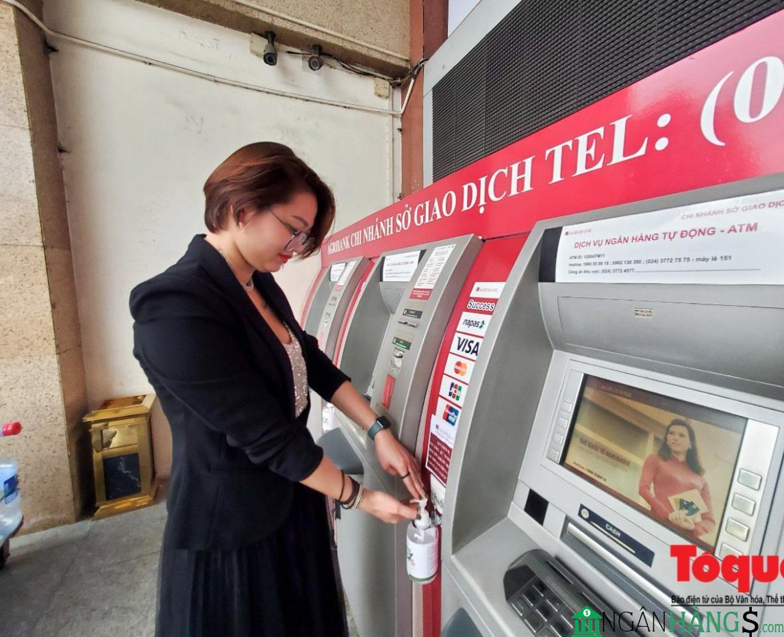 Ảnh Cây ATM ngân hàng Nông nghiệp Agribank Giồng Giữa - Lịch Hội Thượng 1